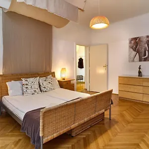 https://state-opera-alley-lodge.vienna-besthotels.com