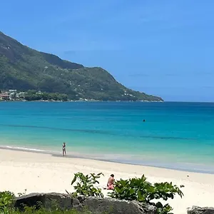 https://panorama-guesthouse-beau-vallon.maheislandhotels.com